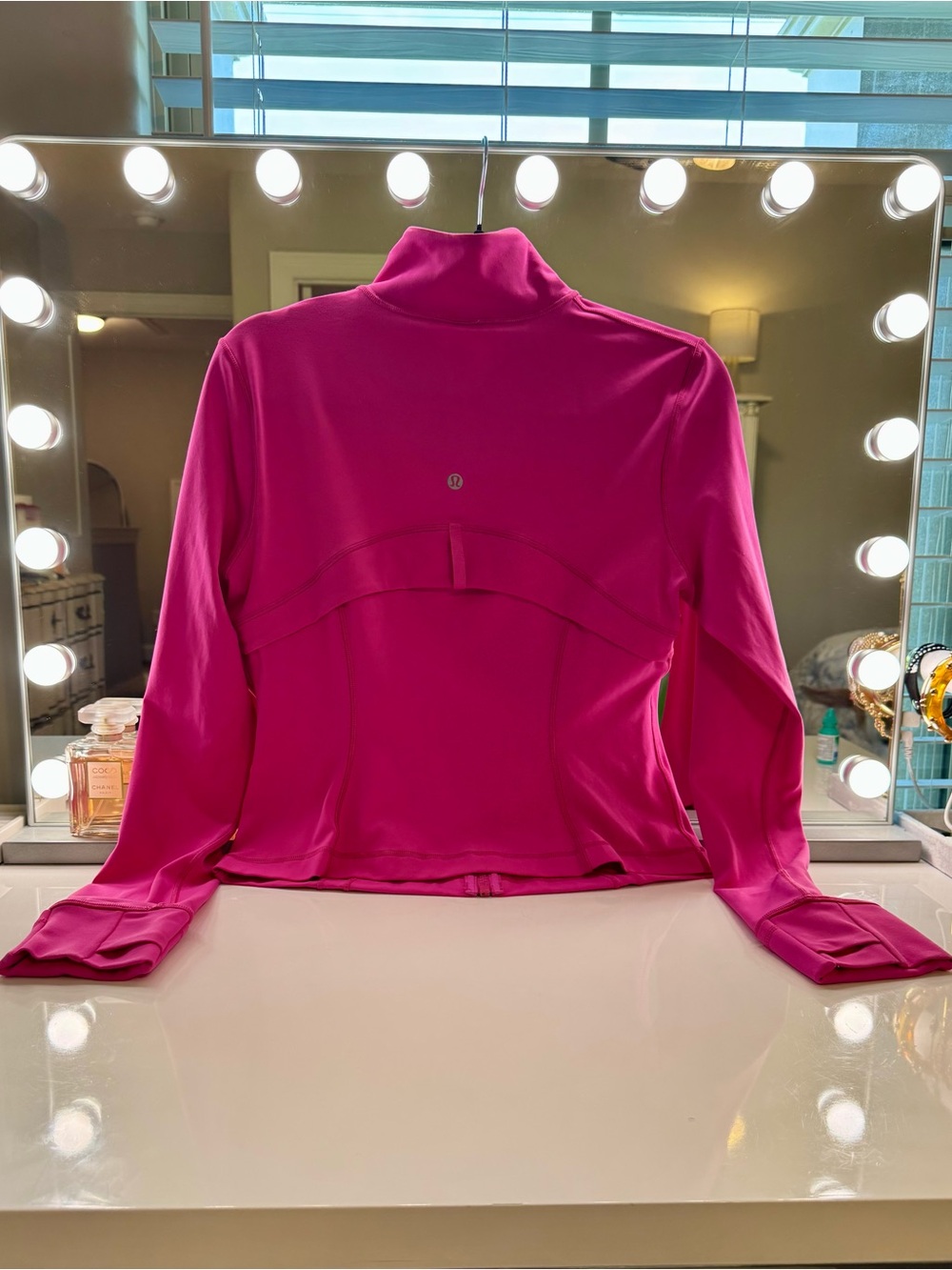 Lululemon Define Cropped Jacket Nulu Sonic Pink - Size 10 - Like New Condition - Picture 6 of 13